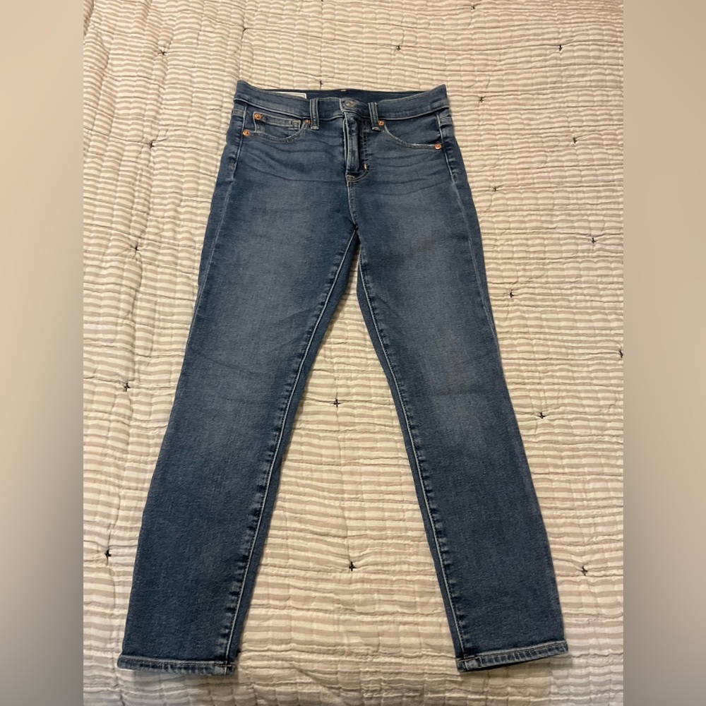 GAP True Skinny Jeans, EUC 0 25 Petite Medium Wash